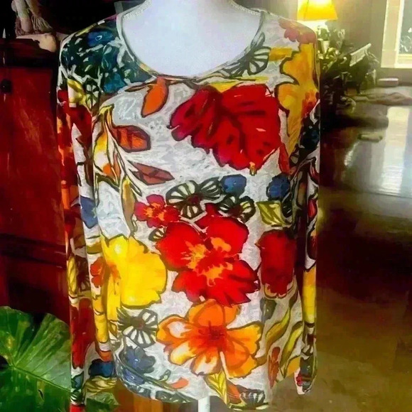 Chico size 2 (Large) 100% cotton. Excellent condition long sleeve crew neck - Picture 7 of 7